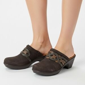 Euro Soft by Soft Britta Brown Lattice Detail Suede Leather Clogs Slip-on Sz 6.5